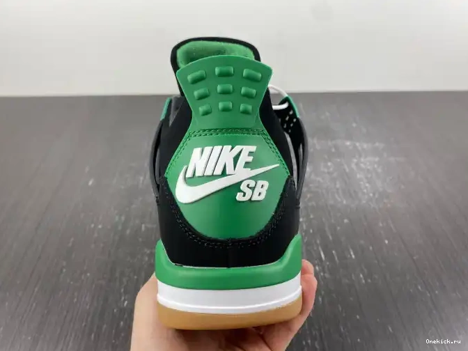One Kick 4 DR5415-030 Retro SB Jordan 0628